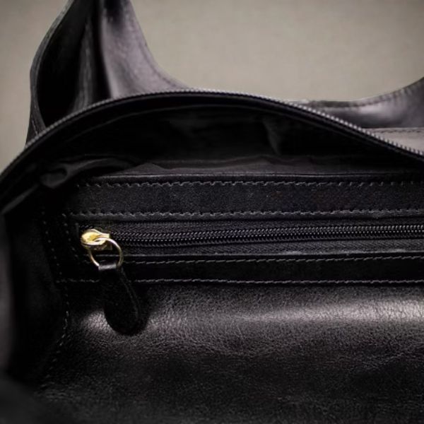 Bolsa Feminina de Ombro em Couro - 8016 - Preta - Imagem 3