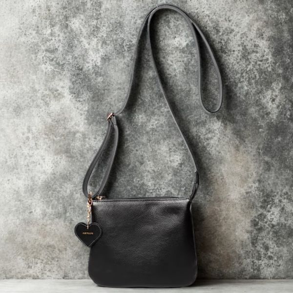 Bolsa Transversal em Couro - Preta - 9060